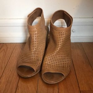 Steve Madden Worn Peep Toe Heels